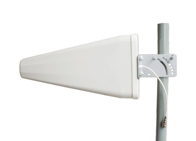 11dBi SISO LTE/3G/GSM External Yagi Antenna - N(F) Freq. Range 698-960/1710-2700 MHz